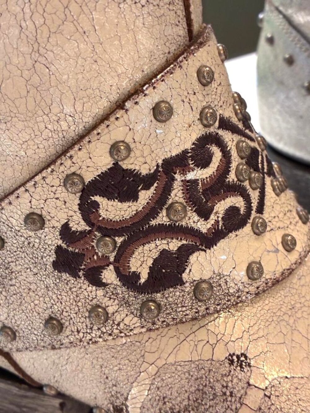 Old Gringo Tall Western SnipToe Boots 6B Silver Brown Studded Cross Embroidered - Picture 11 of 15